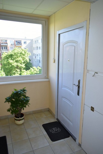 Tb, G�l ltp. 2. emeleti 1 szob�s lak�s elad�