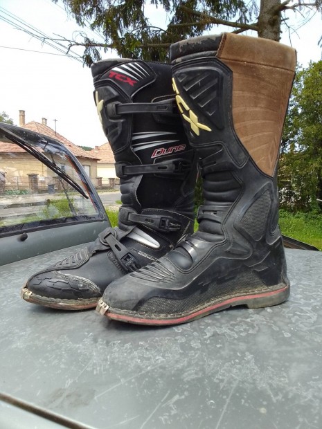 Tcx Dune 47 motoros csizma ép csatokkal 31 cm bthl