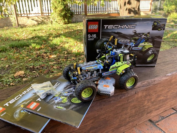 Technic 42037 cada motor s vilgts szettel ritka figurval