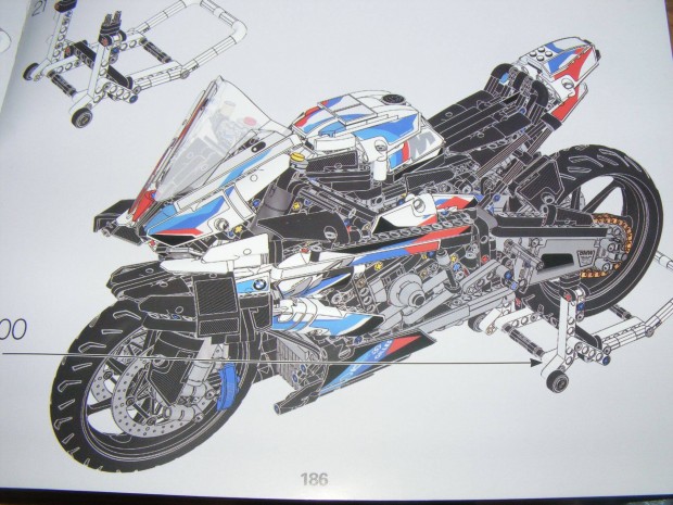 Technic 42130 BMW M 1000 RR motor lego 1920db j