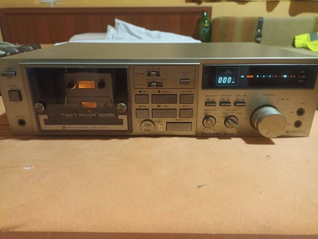 Technics M250