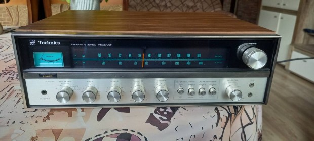 Technics SA-5200A receiver. ÷