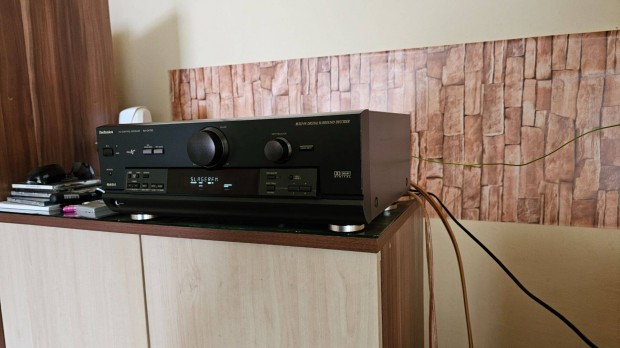 Technics SA DX750 Zenére És Házimozira Tervezett Erősítő
