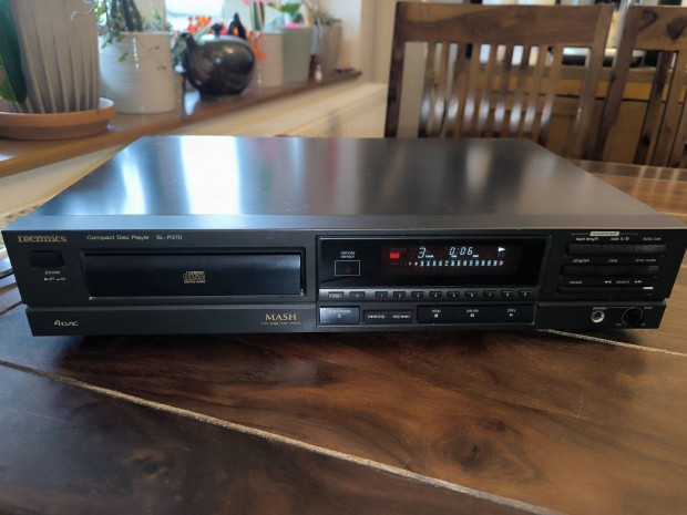 Technics SL-P370 CD lejátszó