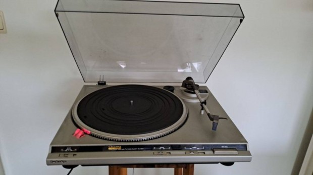 Technics SL-QD33 automata bakelit lemezjátszó