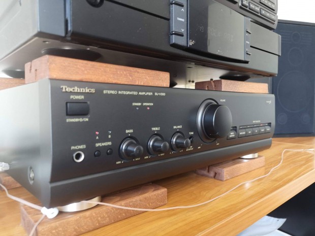 Technics SU-V300 Stereo Integrated Amplifier