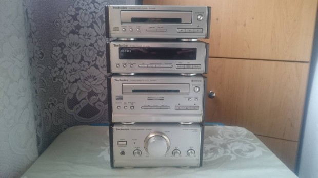 Technics hifi torony, erősítő, kazettás magnó deck, CD lejátszó, tuner