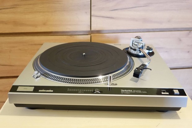 Technics sl 1700mkll bakelitlejátszó
