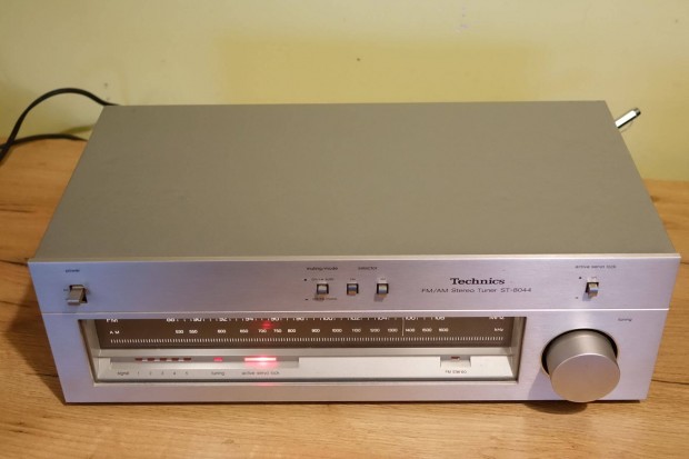 Technics tuner st 8044