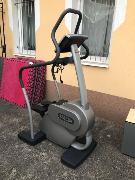 Technogym Excite stepper, tapos gp - 2 db