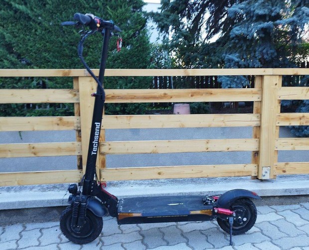 Techsend Cyber Monster elektromos roller