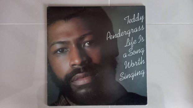 Teddy Pendergrass - Life is a song worth singing (LP)