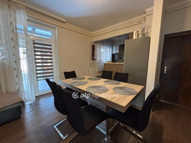 T�gl�si elad� 87 nm-es h�z