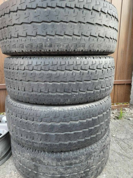 Teher gumi Toyo 215/60 R16C