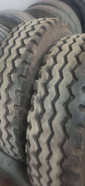 Teherauto gumiabroncs 13 R22?5