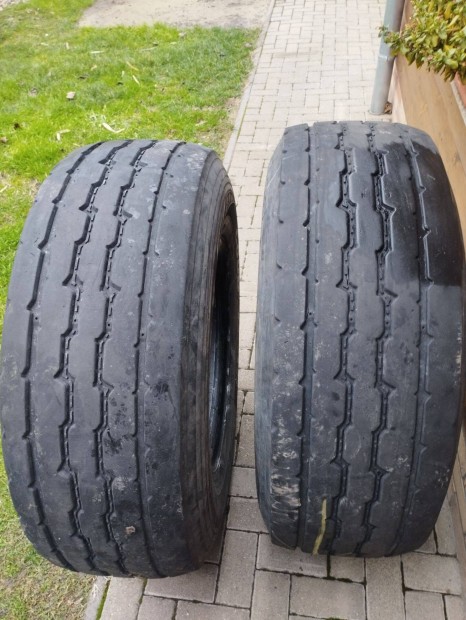 Teheraut gumiabroncs 385/65R22.5 Good Year