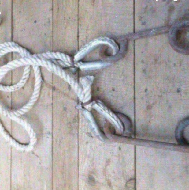 Teheraut� vontat�k�t�l 4 m hossz�