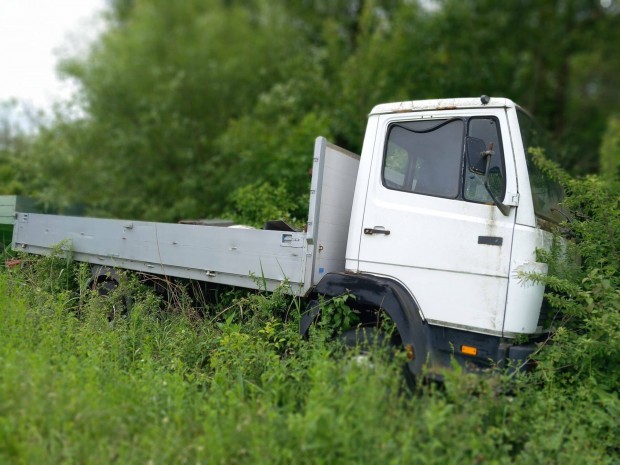 Tehergépkocsi motor nélkül eladó