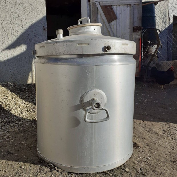 Tejt�rol� tart�ly