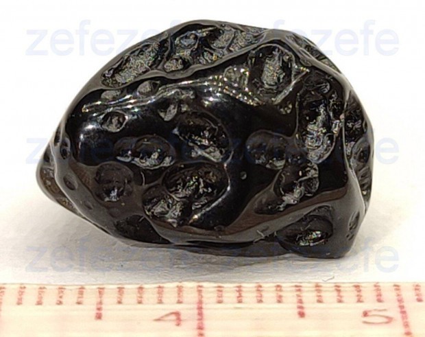 Tektit Meteorit - 3,73 gramm / 18,65 kart (400.)