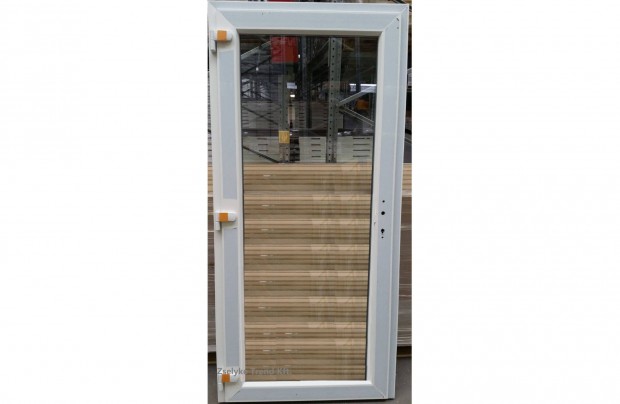 Tele üveges bejárati ajtó akár 88x198, 88x208, 95x205 méretekben is
