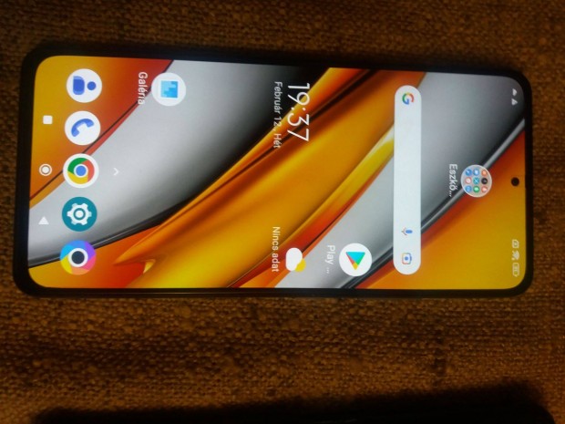 Telefon Xiaomi eladó. duplaszimes 5G-s fóliás