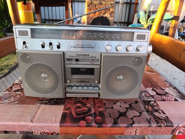 Telefunken CR-30 boombox