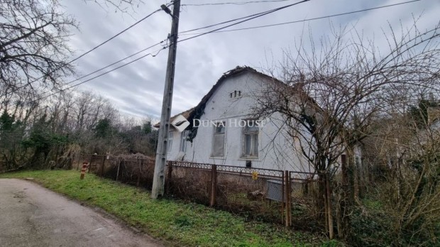 Telekii 61 nm-es h�z elad�