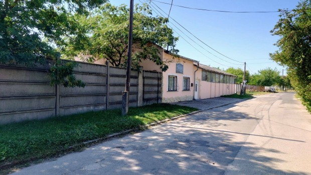 Telephely, m�hely, k�farag�s, gr�nit elad�!