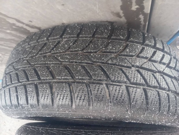 T�li 195/50R15" haszn�lt Hankook t�li gumik