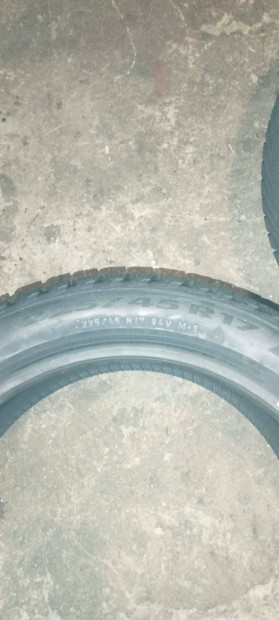 Tli 225/45 R17 XL 94V