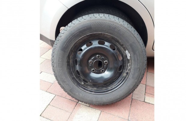 Téli Acél Felni + Gumi 195/65 R15
