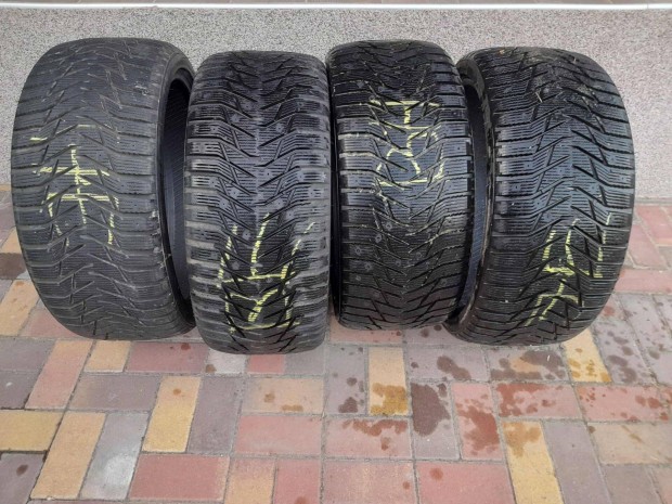 Téli Gumi 255/35R20 97T Sailun Ice Blazer WST3
