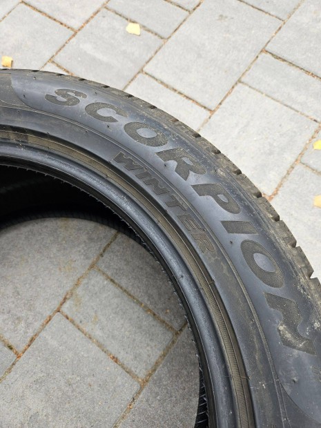 Tli Gumi | Pirelli Scorpion Winter 295 45 r20