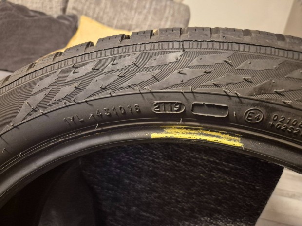 Tli aut gumi nokian tyres 195/55R20
