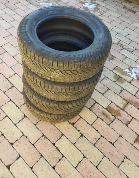 Tli gumi 195/65R15 .