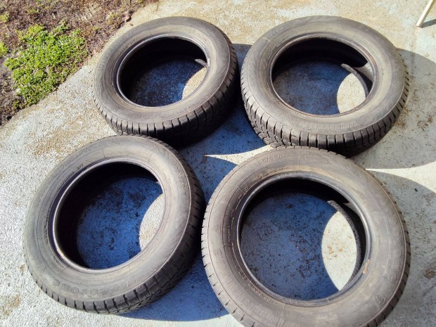 Tli gumi 195*65*15 ngy- egyforma, 6mm 5,5mm,garancia van