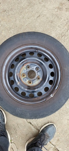 Tli gumi 195/65 r16 . 