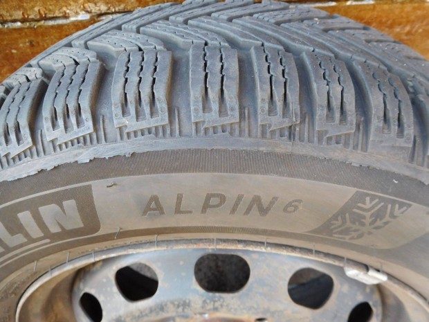 Tli gumi 195x65R15 Michelin 4 db