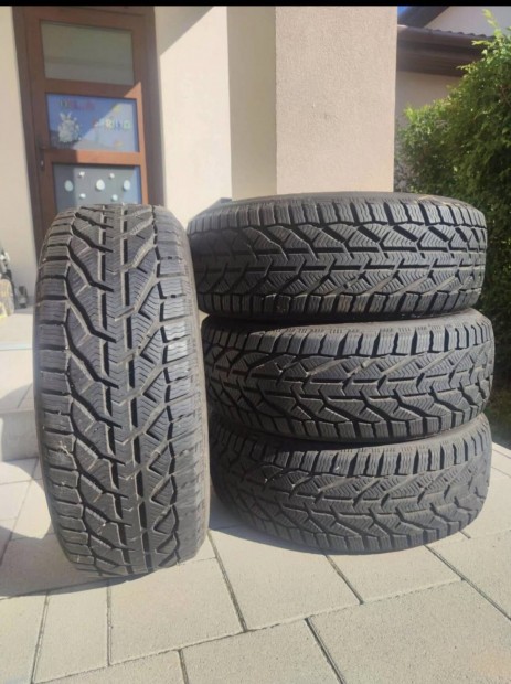 Tli gumi 215/50 R18 