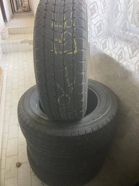 Tli gumi 215/65 R16C