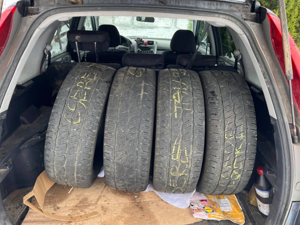 T�li gumi 225/65 R16