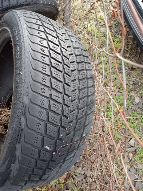 Tli gumi 235/50 R18