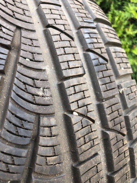 Téli gumi 235/55 R18 Pirelli !