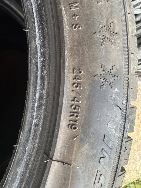 Tli gumi 245/45 R19