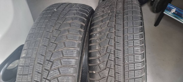 Tli gumi 2db 225/60 r18 Hankook Winter icept evo 2