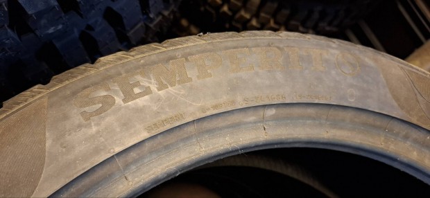 Tli gumi 4db 235 45 r19