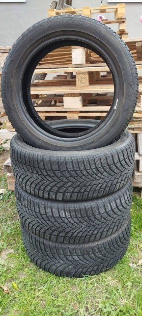 Tli gumi Bridgestone