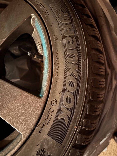 Teli gumi Dezent felnivel 205/55R16