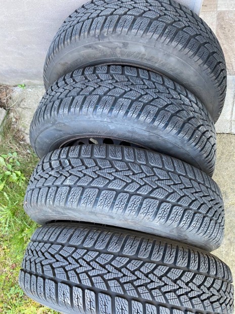 Tli gumi Dunlop Winter Response2 195/65 R15 91T lemezfelnin